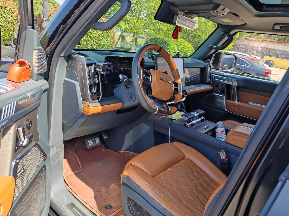 2023 M Hero 917 REEV 197HP 2AT REEV 65.8KWH,autocango,china used car exporter,china ev exporter,chinese used car exporter,chinese used ev exporter