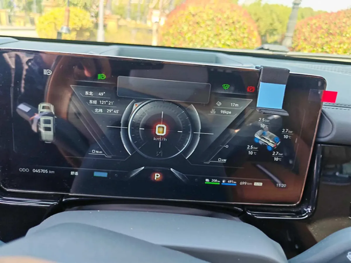 2023 M Hero 917 REEV 197HP 2AT REEV 65.8KWH,autocango,china used car exporter,china ev exporter,chinese used car exporter,chinese used ev exporter