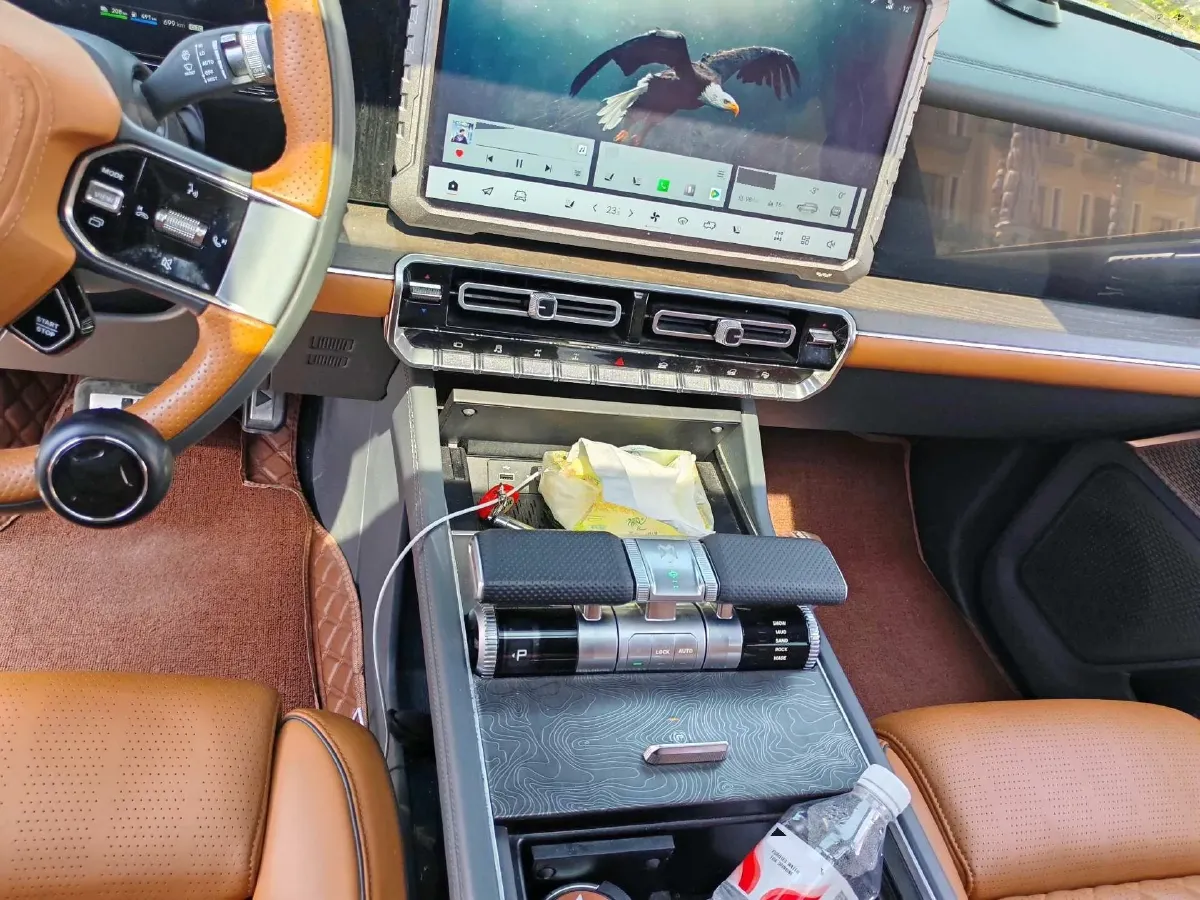 2023 M Hero 917 REEV 197HP 2AT REEV 65.8KWH,autocango,china used car exporter,china ev exporter,chinese used car exporter,chinese used ev exporter