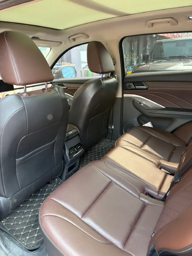 2018 WEY VV6 2.0T 197HP L4 7DCT,autocango,china used car exporter,china ev exporter,chinese used car exporter,chinese used ev exporter