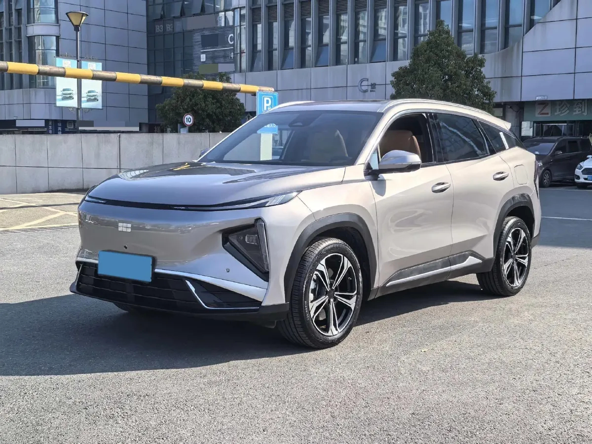 2025 Geely Galaxy L7 1.5L 112HP L4 1DHT PHEV 18.4KWH,autocango,china used car exporter,china ev exporter,chinese used car exporter,chinese used ev exporter