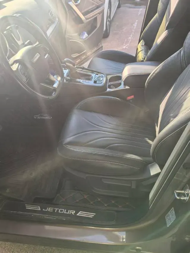 2019 Jetour X70 1.5T 156HP L4 6DCT,autocango,china used car exporter,china ev exporter,chinese used car exporter,chinese used ev exporter