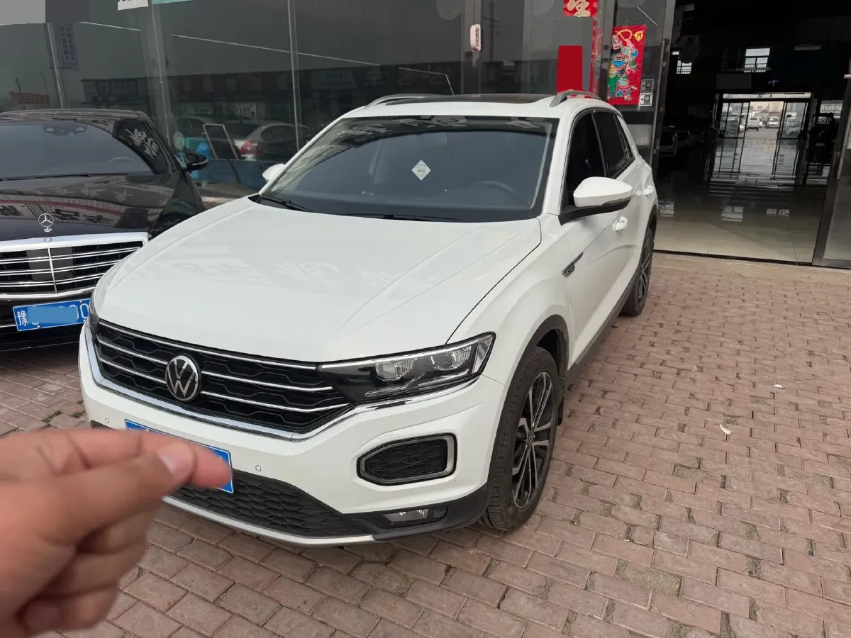2022 Volkswagen T-Roc 1.4T 150HP L4 7DCT,autocango,china used car exporter,china ev exporter,chinese used car exporter,chinese used ev exporter
