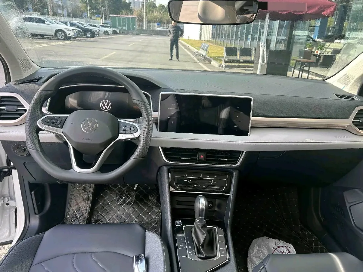 2025 Volkswagen Tharu 1.5T 160HP L4 7DCT,autocango,china used car exporter,china ev exporter,chinese used car exporter,chinese used ev exporter