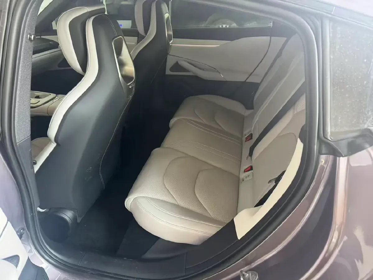 2024 MI SU7 BEV 73.6KWH,autocango,china used car exporter,china ev exporter,chinese used car exporter,chinese used ev exporter