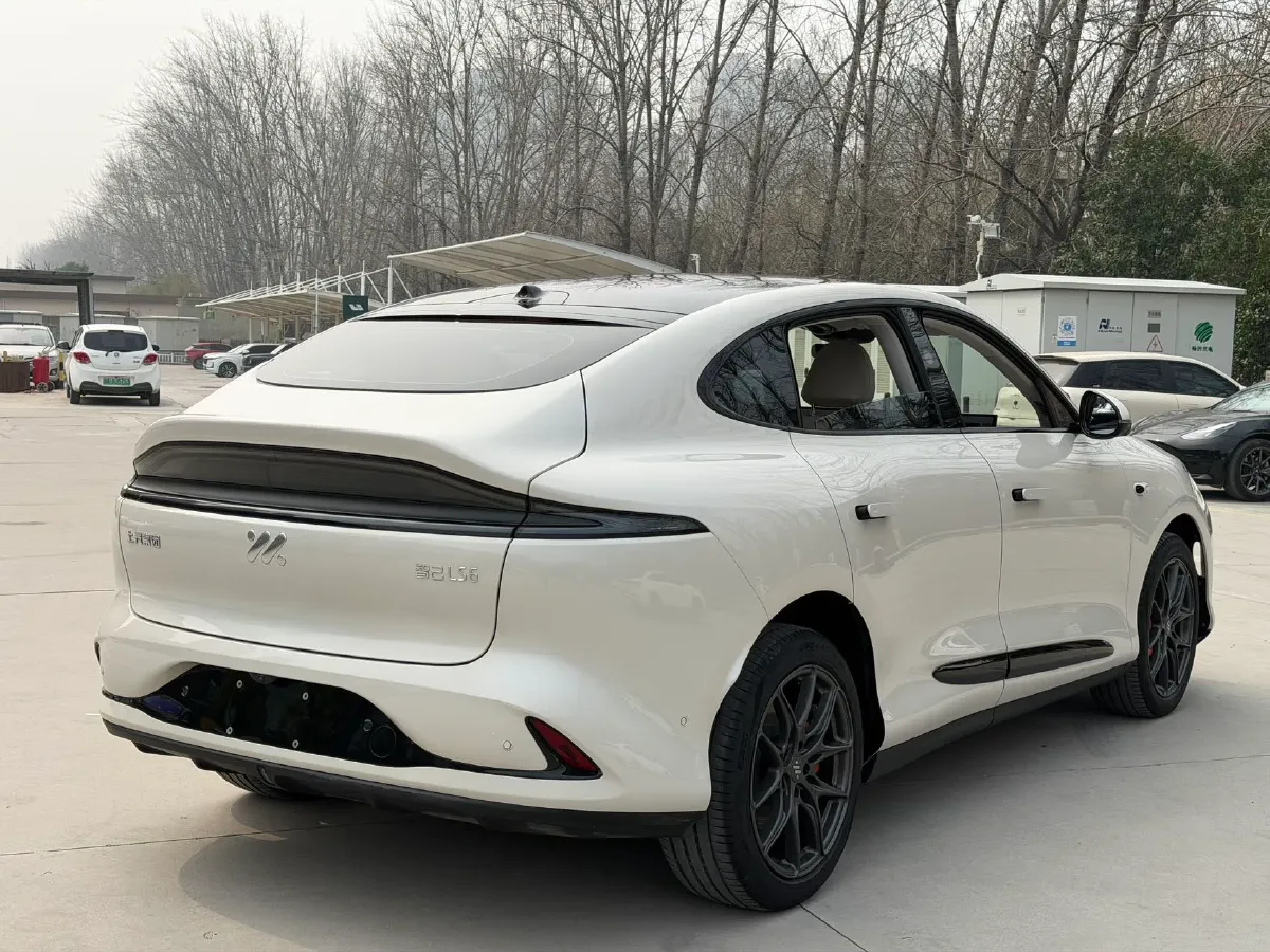 2023 IM LS6 BEV 71KWH,autocango,china used car exporter,china ev exporter,chinese used car exporter,chinese used ev exporter