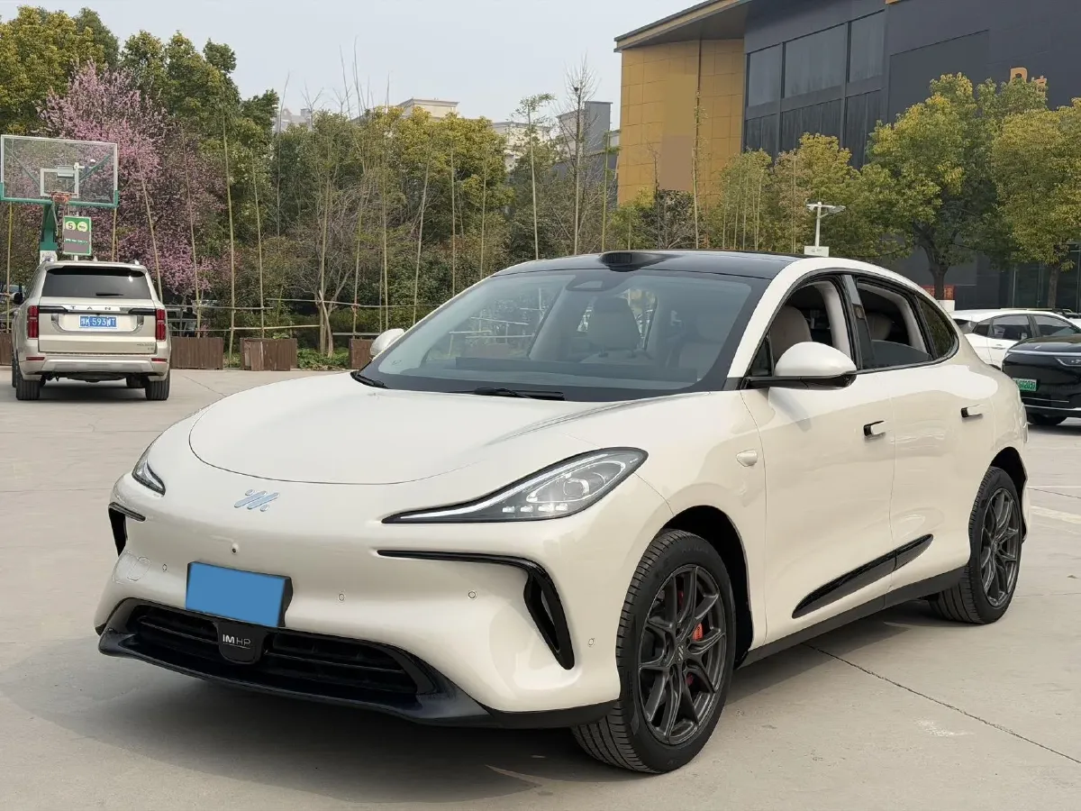 2023 IM LS6 BEV 71KWH,autocango,china used car exporter,china ev exporter,chinese used car exporter,chinese used ev exporter