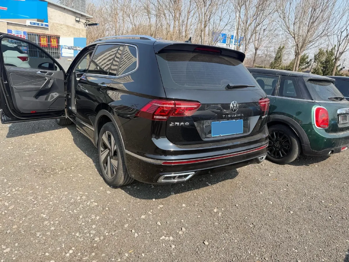 2023 Volkswagen Tiguan L 2.0T 186HP L4 7DCT,autocango,china used car exporter,china ev exporter,chinese used car exporter,chinese used ev exporter