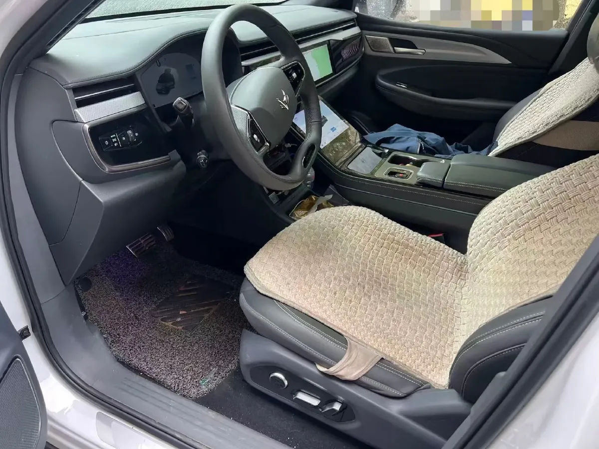 2024 ARCFOX αT BEV 81KWH,autocango,china used car exporter,china ev exporter,chinese used car exporter,chinese used ev exporter