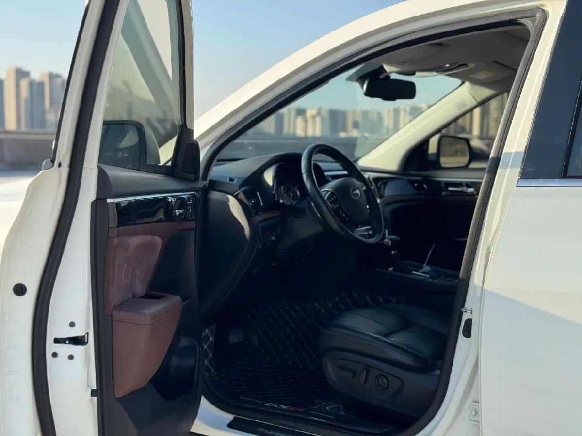 2017 GAC Trumpchi GS8 2.0T 201HP L4 6AT,autocango,china used car exporter,china ev exporter,chinese used car exporter,chinese used ev exporter