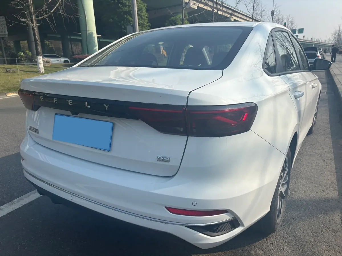 2025 Geely Emgrand 1.5L 127HP L4 5MT,autocango,china used car exporter,china ev exporter,chinese used car exporter,chinese used ev exporter