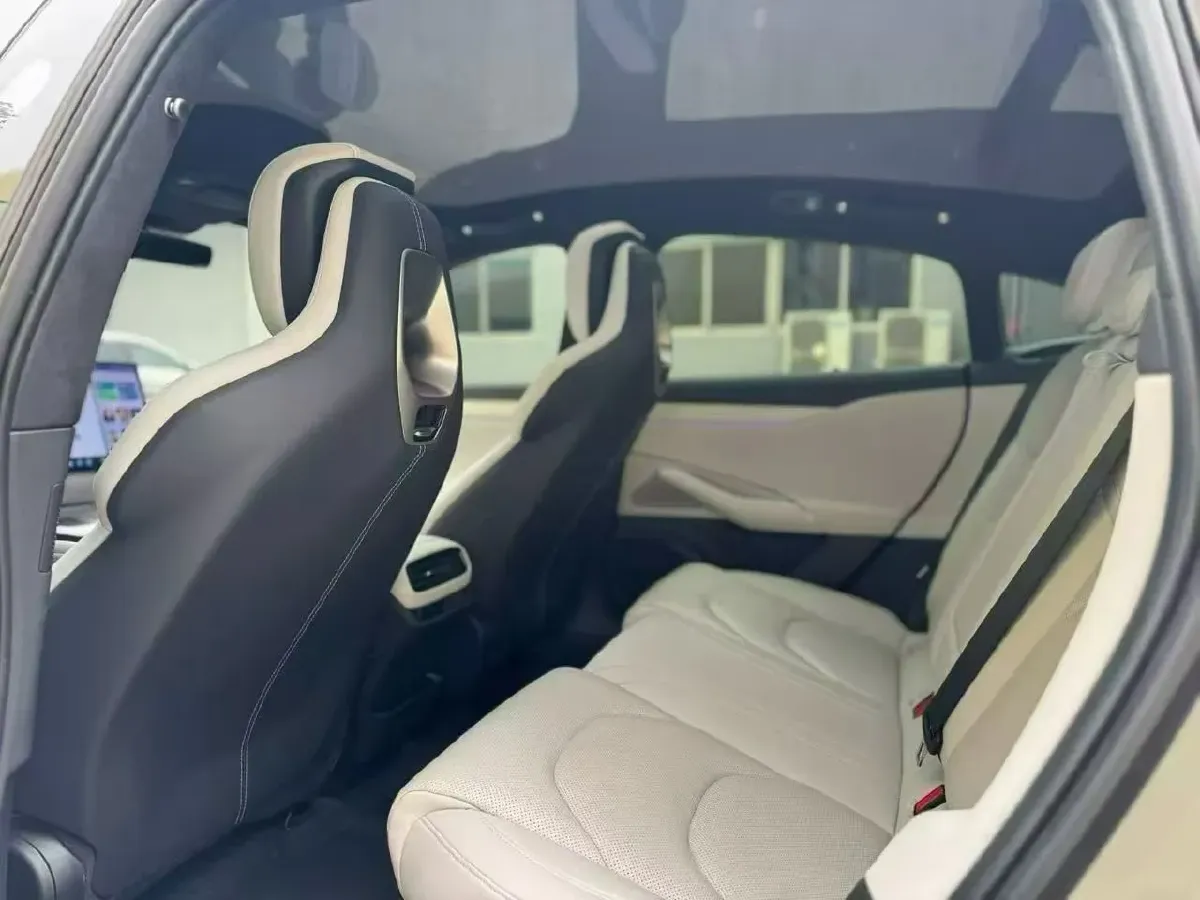 2024 MI SU7 BEV 101KWH,autocango,china used car exporter,china ev exporter,chinese used car exporter,chinese used ev exporter