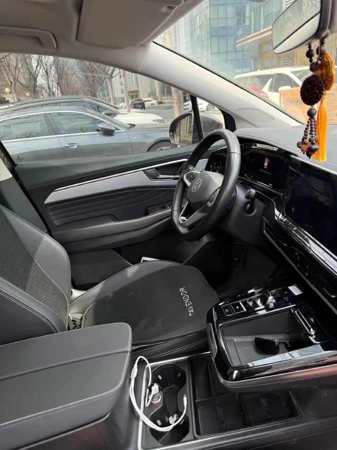 2023 Volkswagen Talagon 2.0T 220HP L4 7DCT,autocango,china used car exporter,china ev exporter,chinese used car exporter,chinese used ev exporter