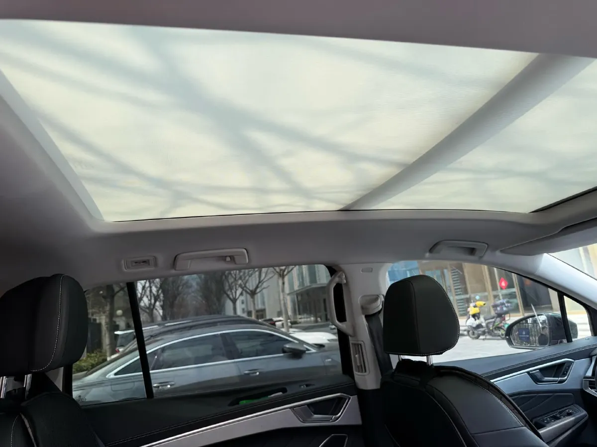 2023 Volkswagen Talagon 2.0T 220HP L4 7DCT,autocango,china used car exporter,china ev exporter,chinese used car exporter,chinese used ev exporter