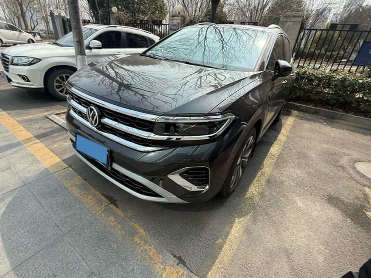 2023 Volkswagen Talagon 2.0T 220HP L4 7DCT,autocango,china used car exporter,china ev exporter,chinese used car exporter,chinese used ev exporter