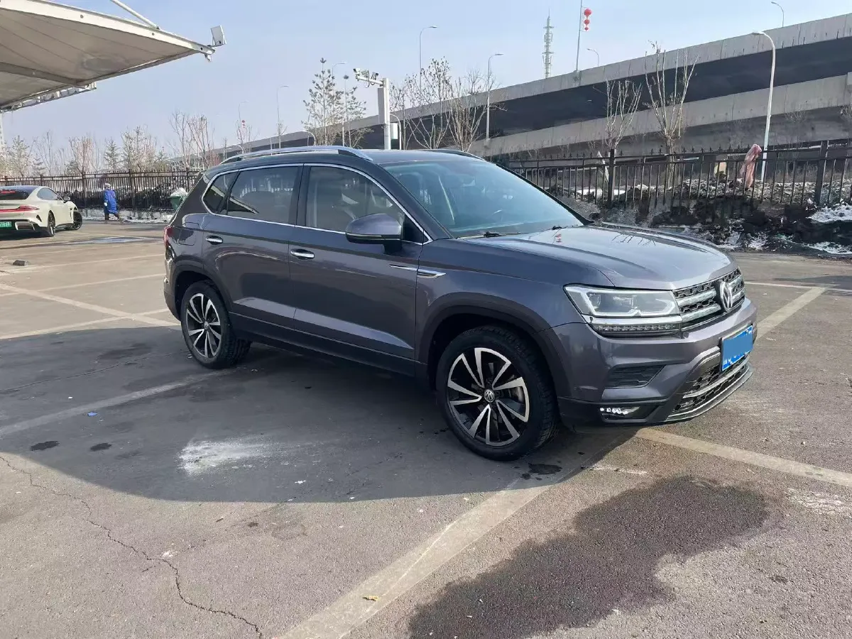 2019 MINI MINI 1.5T 102HP L3 7DCT,autocango,china used car exporter,china ev exporter,chinese used car exporter,chinese used ev exporter