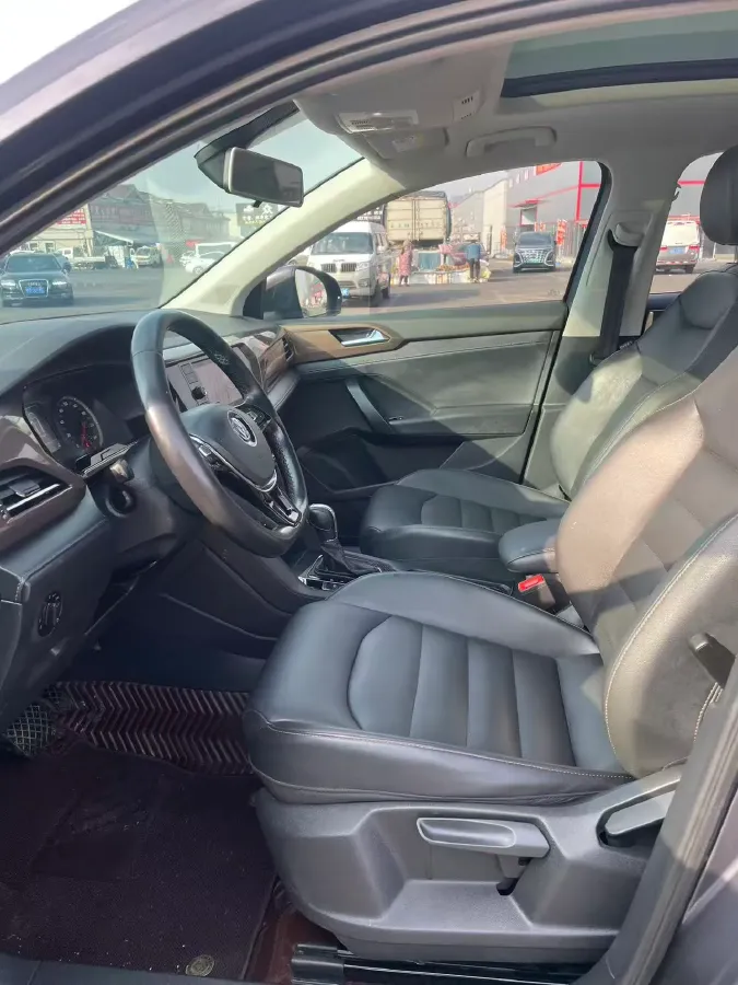 2019 MINI MINI 1.5T 102HP L3 7DCT,autocango,china used car exporter,china ev exporter,chinese used car exporter,chinese used ev exporter