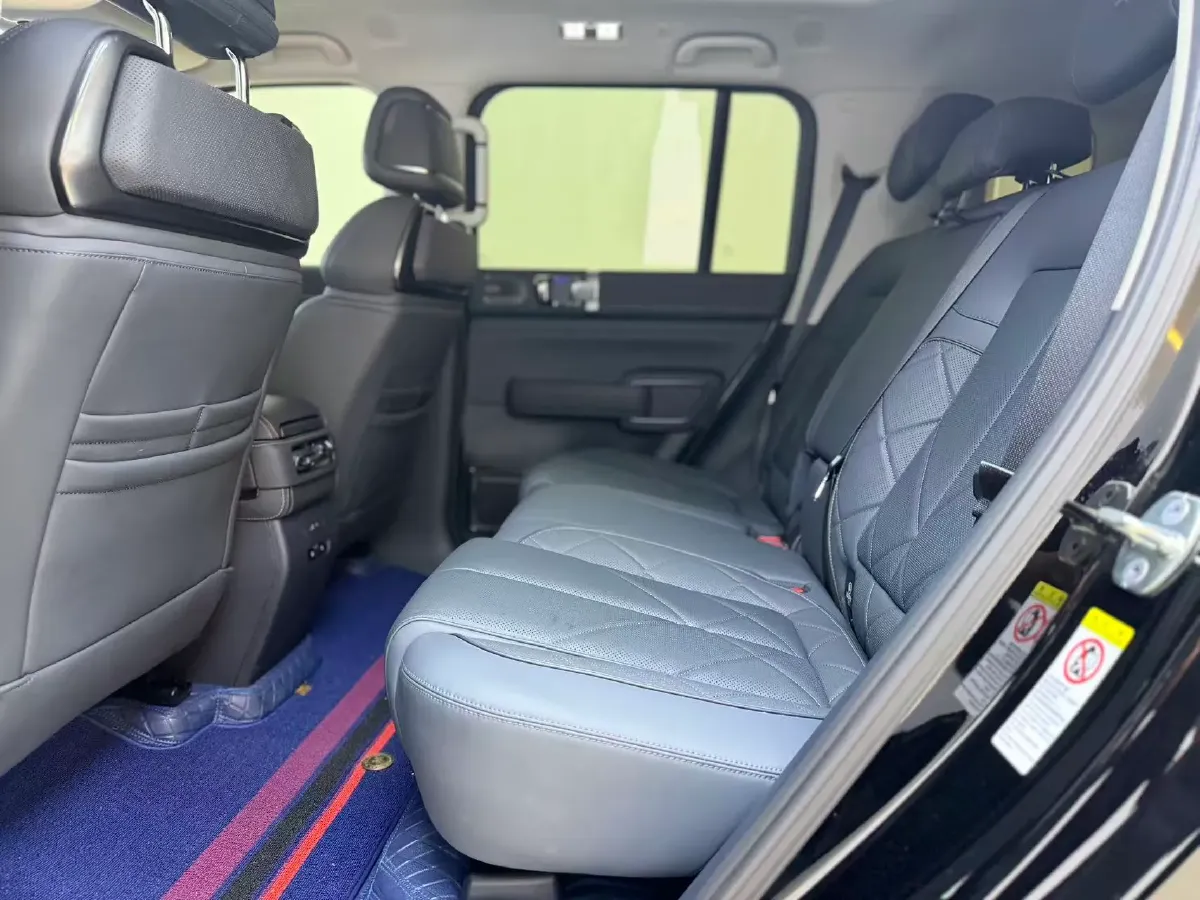 2023 FangChengBao Bao 5 1.5T 194HP L4 E-CVT PHEV 31.8KWH,autocango,china used car exporter,china ev exporter,chinese used car exporter,chinese used ev exporter