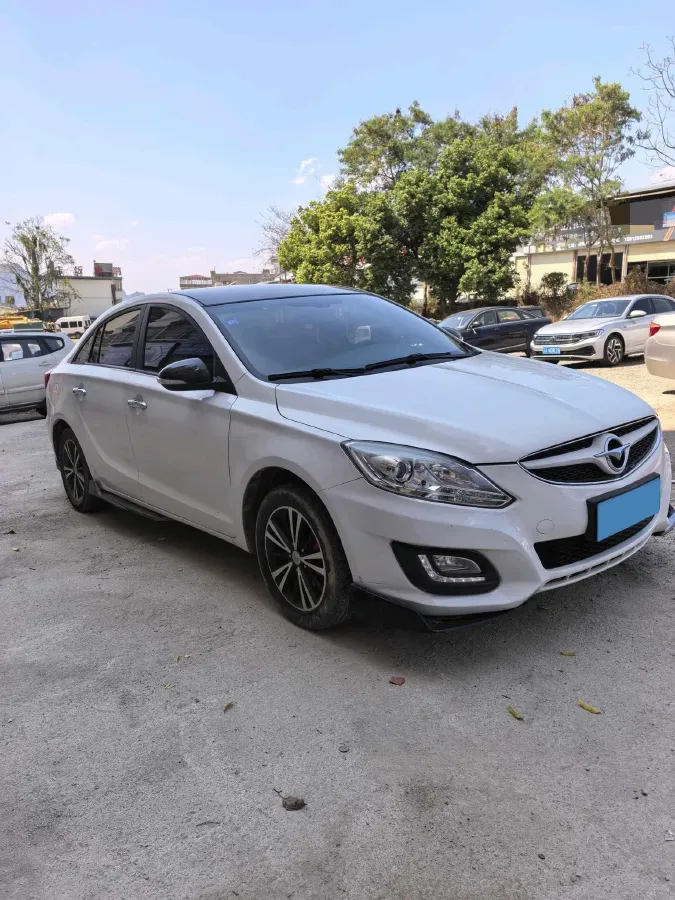 2017 HaiMa M6 1.6L 118HP L4 5MT,autocango,china used car exporter,china ev exporter,chinese used car exporter,chinese used ev exporter