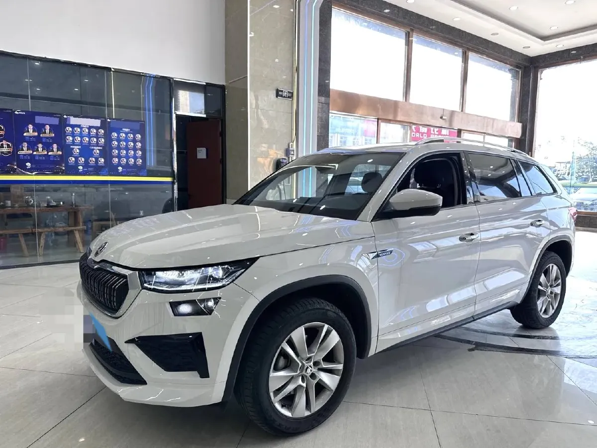 2024 Skoda Kodiak 2.0T 186HP L4 7DCT,autocango,china used car exporter,china ev exporter,chinese used car exporter,chinese used ev exporter