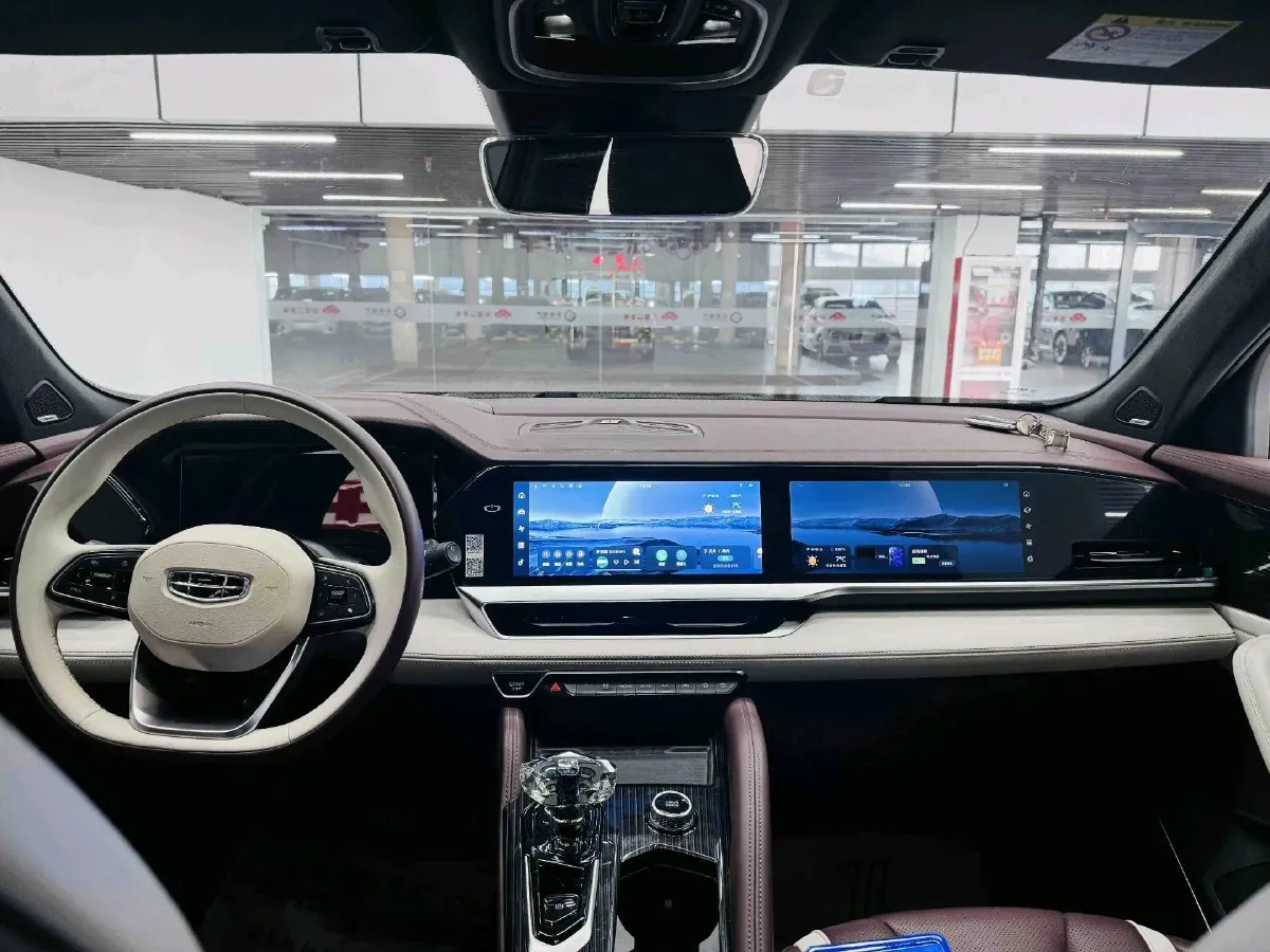 2021 Geely Monjaro 2.0T 218HP L4 7DCT,autocango,china used car exporter,china ev exporter,chinese used car exporter,chinese used ev exporter