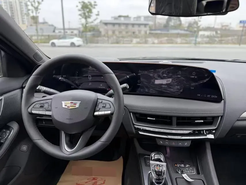 2024 Cadillac CT5 2.0T 237HP L4 10AT,autocango,china used car exporter,china ev exporter,chinese used car exporter,chinese used ev exporter