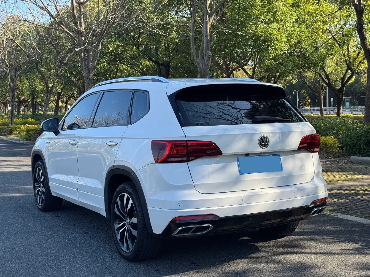 2019 MINI MINI 1.5T 102HP L3 7DCT,autocango,china used car exporter,china ev exporter,chinese used car exporter,chinese used ev exporter