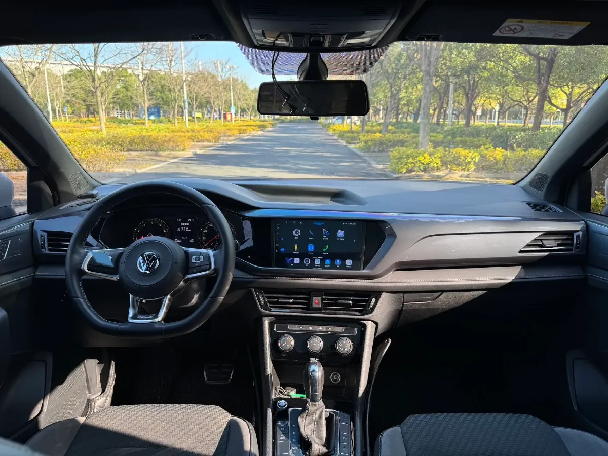 2019 MINI MINI 1.5T 102HP L3 7DCT,autocango,china used car exporter,china ev exporter,chinese used car exporter,chinese used ev exporter