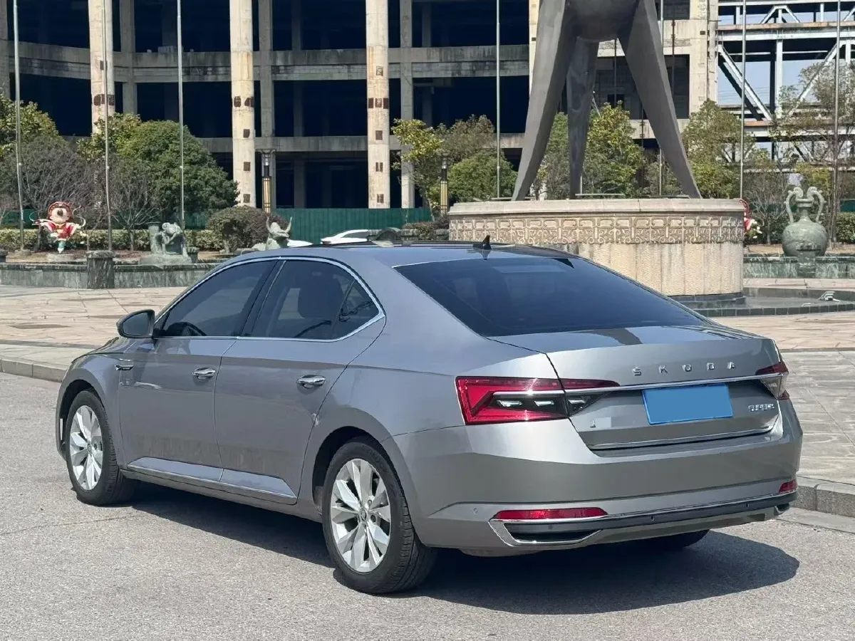 2019 Skoda Superb 1.4T 150HP L4 7DCT,autocango,china used car exporter,china ev exporter,chinese used car exporter,chinese used ev exporter