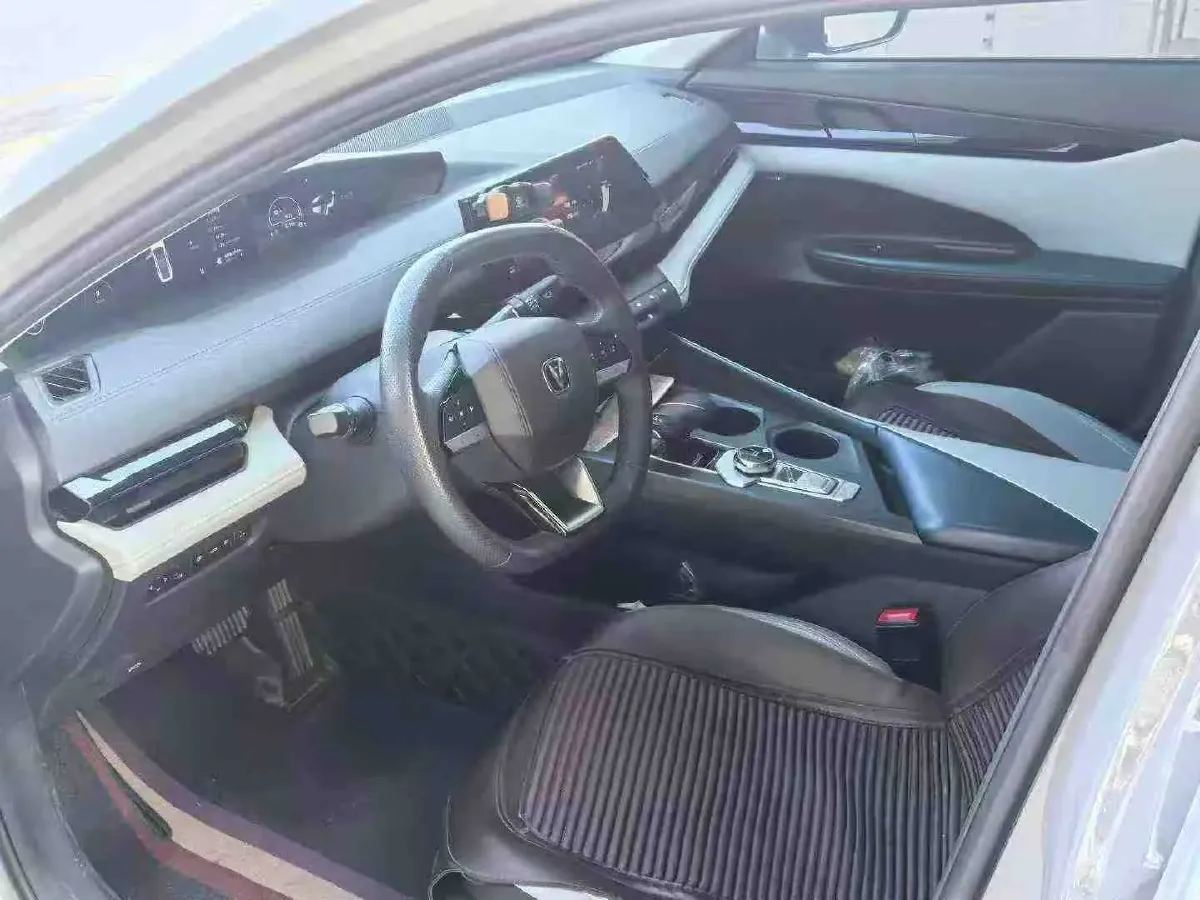 2023 ChangAn UNI-V iDD 1.5T 170HP L4 6TCT PHEV 18.4KWH,autocango,china used car exporter,china ev exporter,chinese used car exporter,chinese used ev exporter