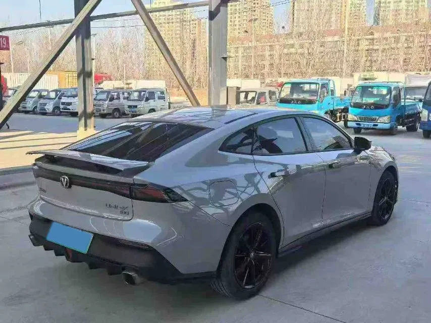 2023 ChangAn UNI-V iDD 1.5T 170HP L4 6TCT PHEV 18.4KWH,autocango,china used car exporter,china ev exporter,chinese used car exporter,chinese used ev exporter