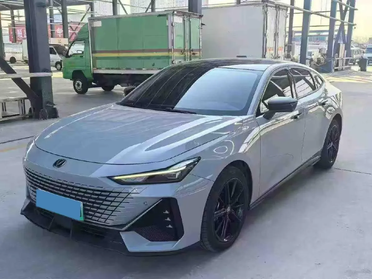 2023 ChangAn UNI-V iDD 1.5T 170HP L4 6TCT PHEV 18.4KWH,autocango,china used car exporter,china ev exporter,chinese used car exporter,chinese used ev exporter