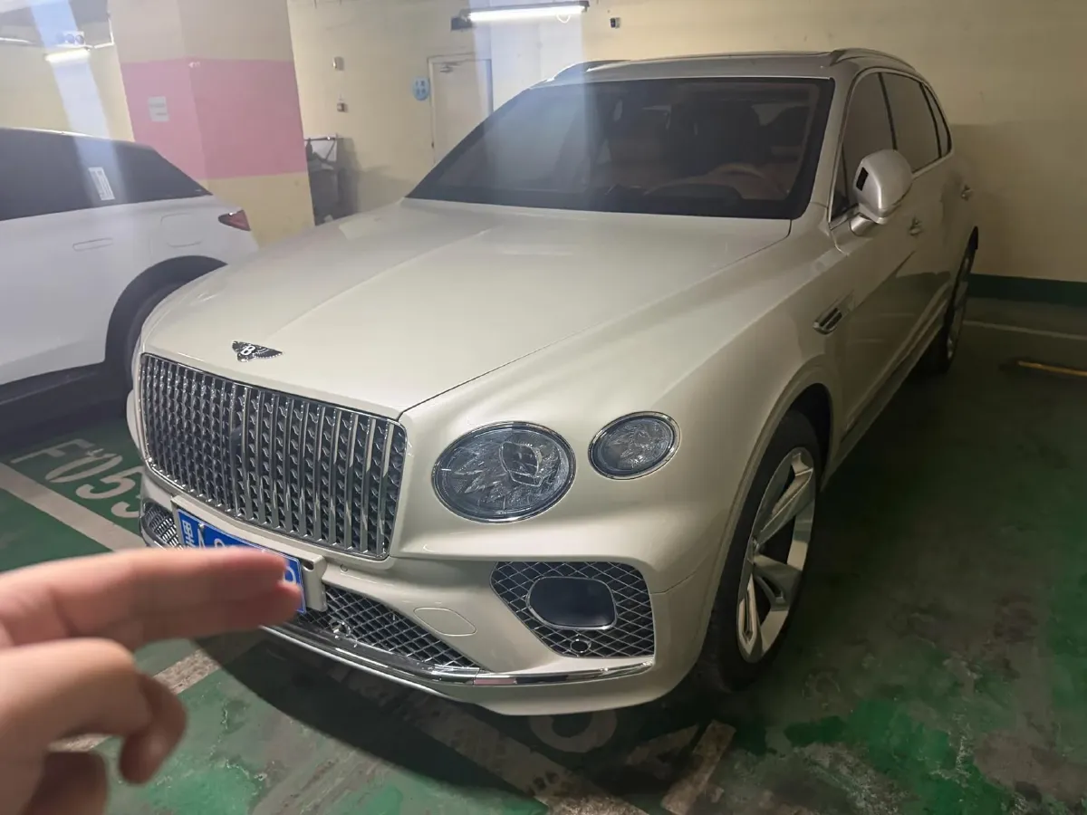 2023 Bentley Bentayga 4.0T 550HP V8 8AT,autocango,china used car exporter,china ev exporter,chinese used car exporter,chinese used ev exporter