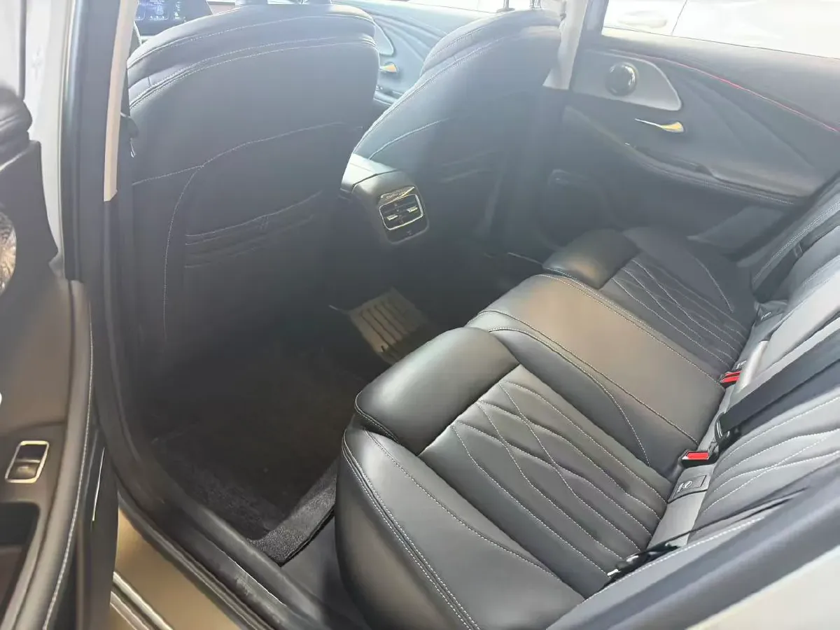 2022 Chery Arrizo 8 1.6T 197HP L4 7DCT,autocango,china used car exporter,china ev exporter,chinese used car exporter,chinese used ev exporter