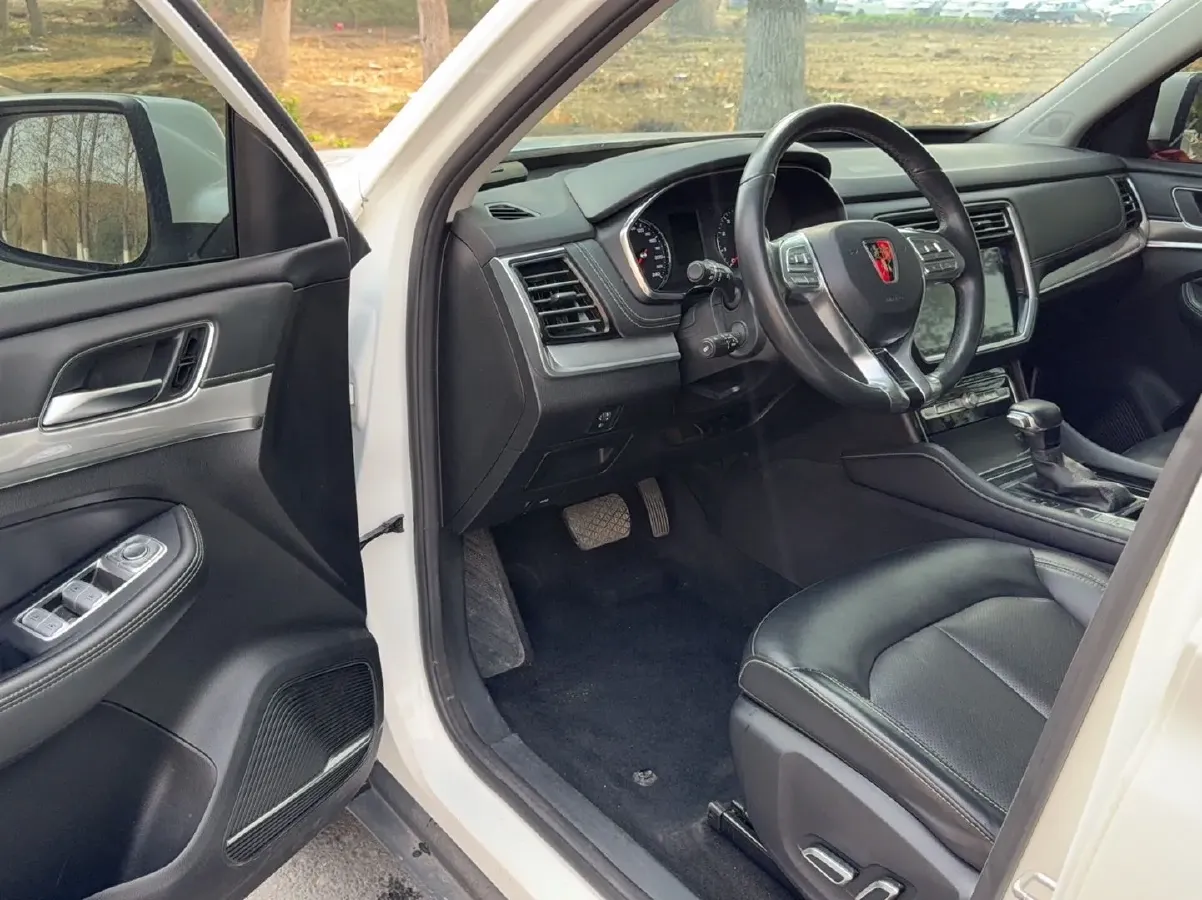 2019 Roewe RX8 2.0T 222HP L4 6AT,autocango,china used car exporter,china ev exporter,chinese used car exporter,chinese used ev exporter