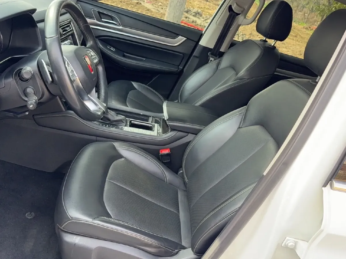 2019 Roewe RX8 2.0T 222HP L4 6AT,autocango,china used car exporter,china ev exporter,chinese used car exporter,chinese used ev exporter