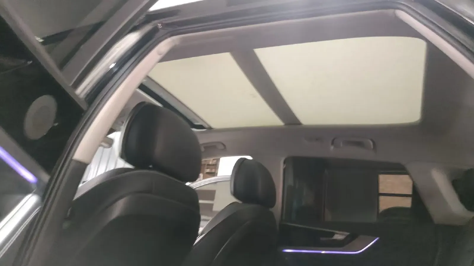 2022 HongQi HS5 2.0T 224HP L4 6AT,autocango,china used car exporter,china ev exporter,chinese used car exporter,chinese used ev exporter