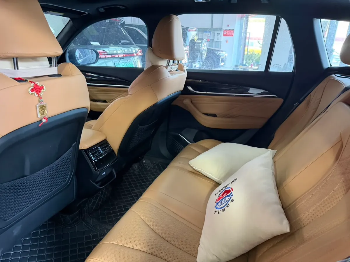 2024 Geely Monjaro 1.5T 163HP L4 3DHT Hybrid,autocango,china used car exporter,china ev exporter,chinese used car exporter,chinese used ev exporter