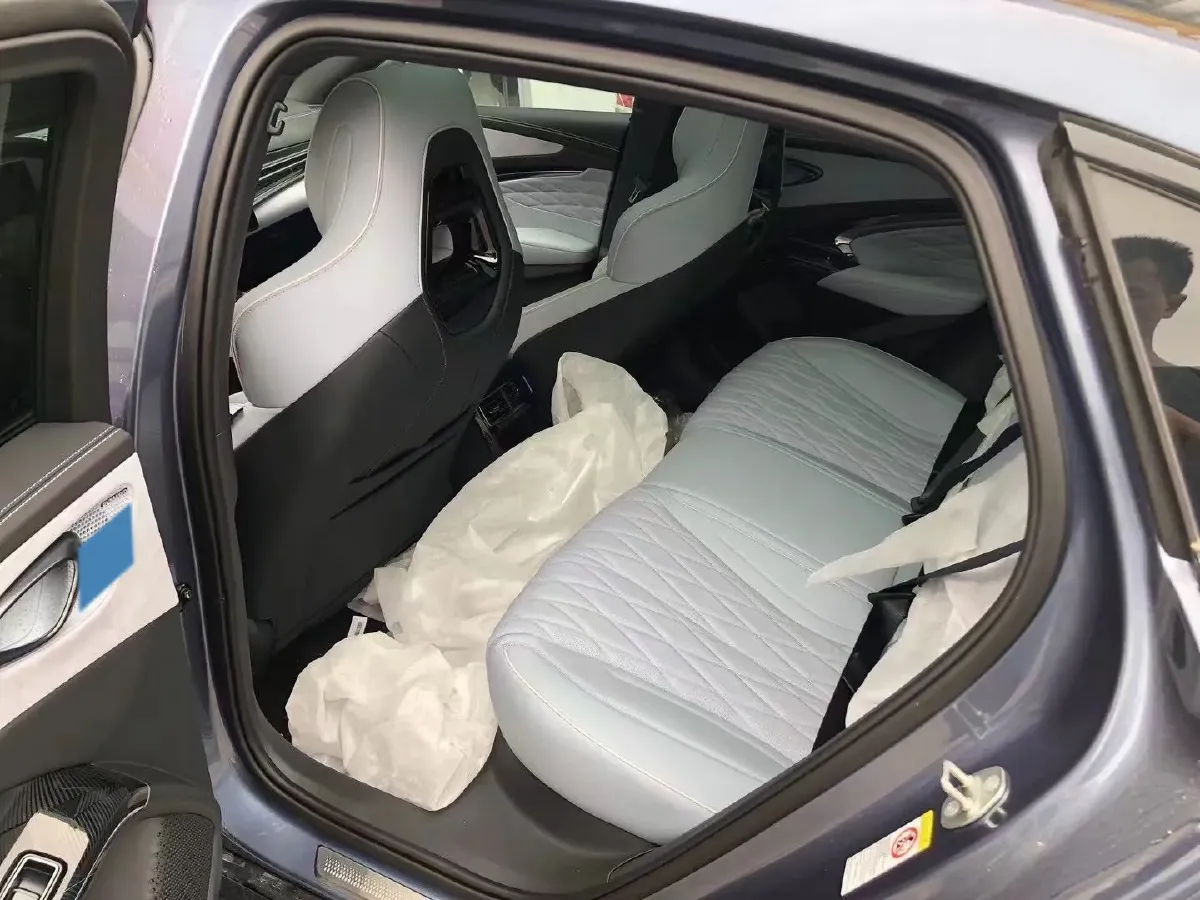 2022 AITO AITO M5 Range Extended 125HP REEV 40KWH,autocango,china used car exporter,china ev exporter,chinese used car exporter,chinese used ev exporter