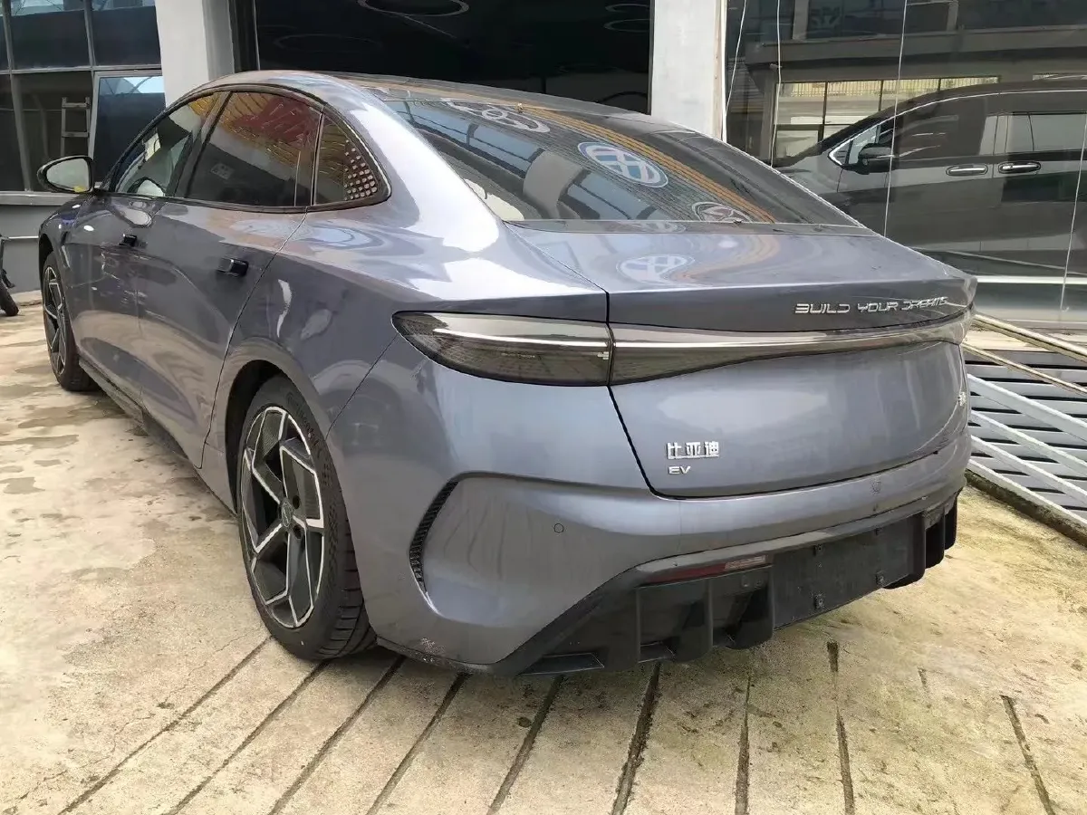 2022 AITO AITO M5 Range Extended 125HP REEV 40KWH,autocango,china used car exporter,china ev exporter,chinese used car exporter,chinese used ev exporter