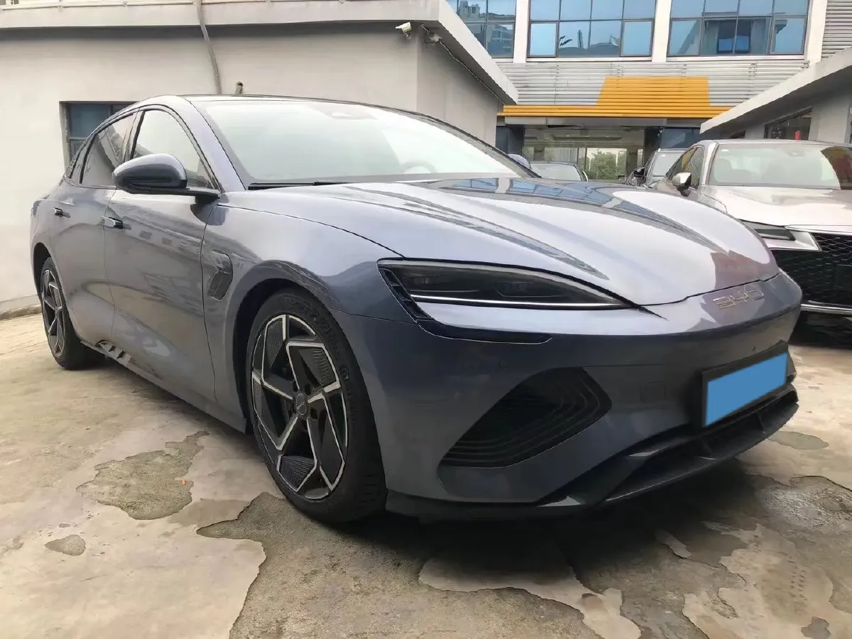 2022 AITO AITO M5 Range Extended 125HP REEV 40KWH,autocango,china used car exporter,china ev exporter,chinese used car exporter,chinese used ev exporter