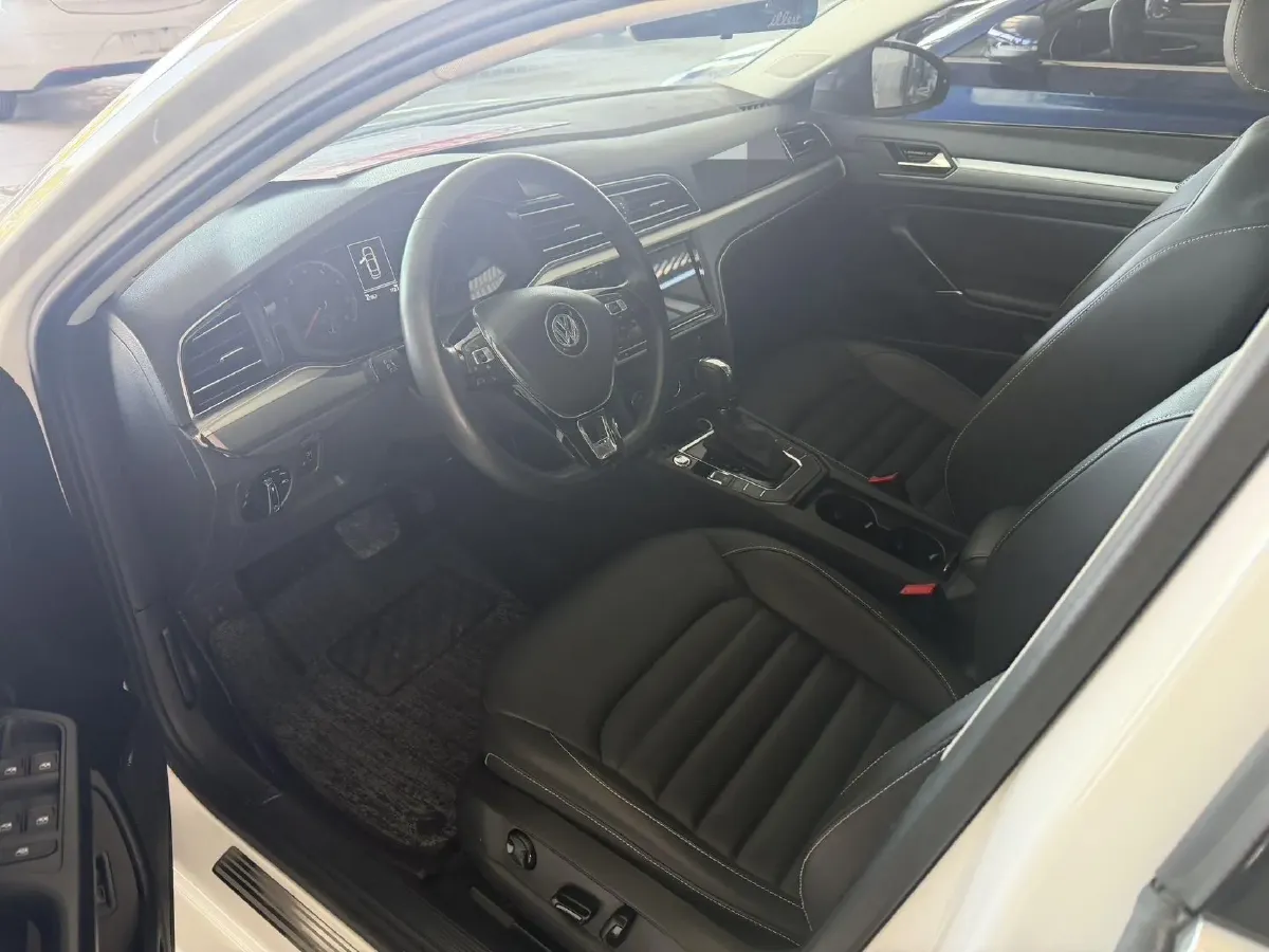 2019 Volkswagen Passat 1.4T 150HP L4 7DCT,autocango,china used car exporter,china ev exporter,chinese used car exporter,chinese used ev exporter