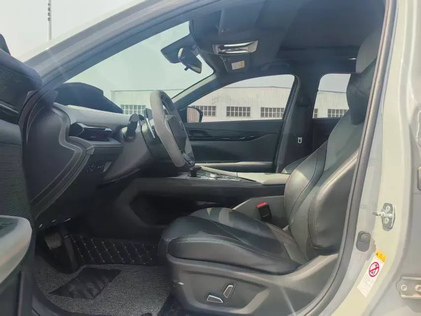 2022 ChangAn UNI-V 1.5T 188HP L4 7DCT,autocango,china used car exporter,china ev exporter,chinese used car exporter,chinese used ev exporter