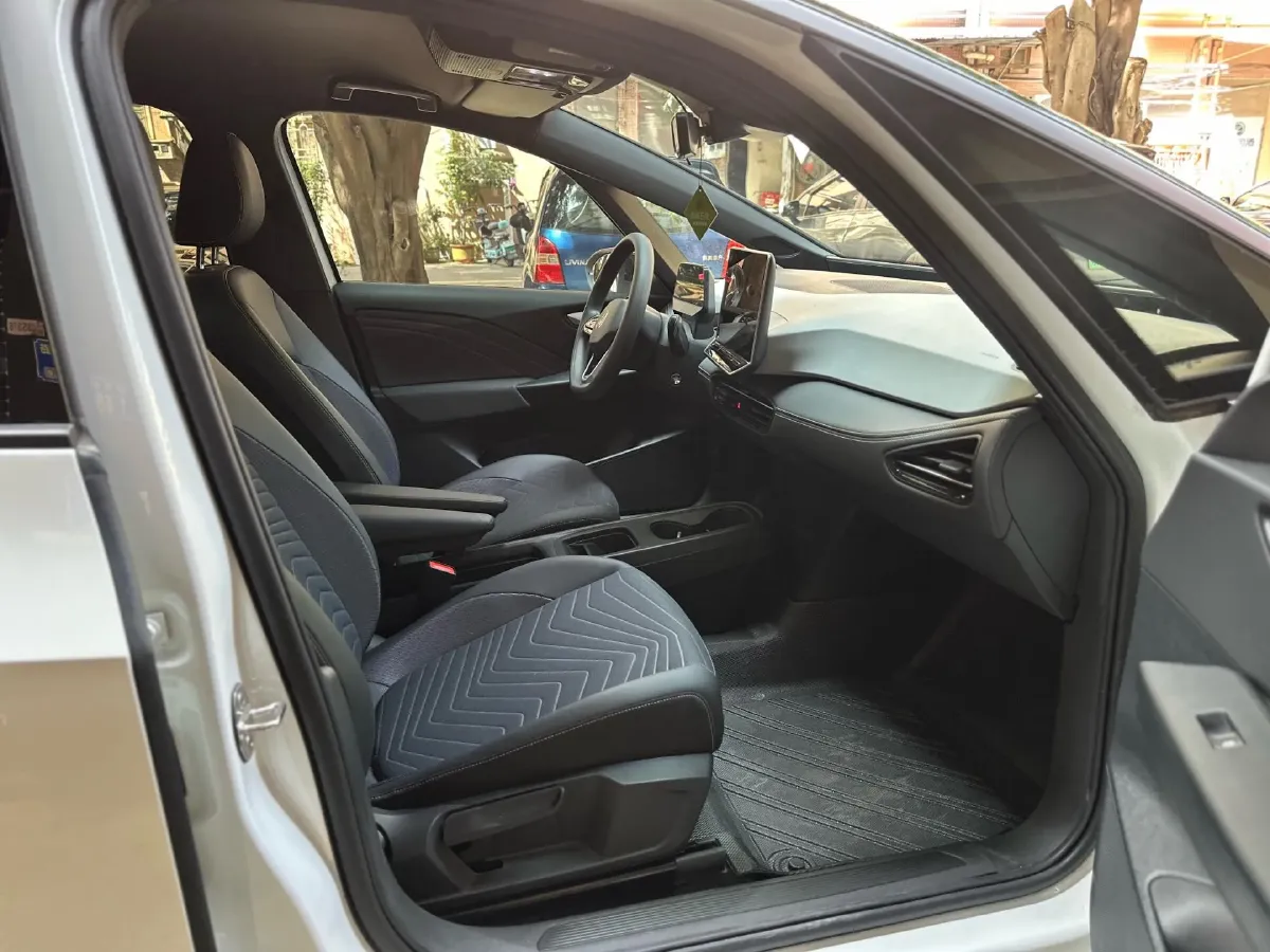 2025 Volkswagen ID.3 BEV 52.8KWH,autocango,china used car exporter,china ev exporter,chinese used car exporter,chinese used ev exporter