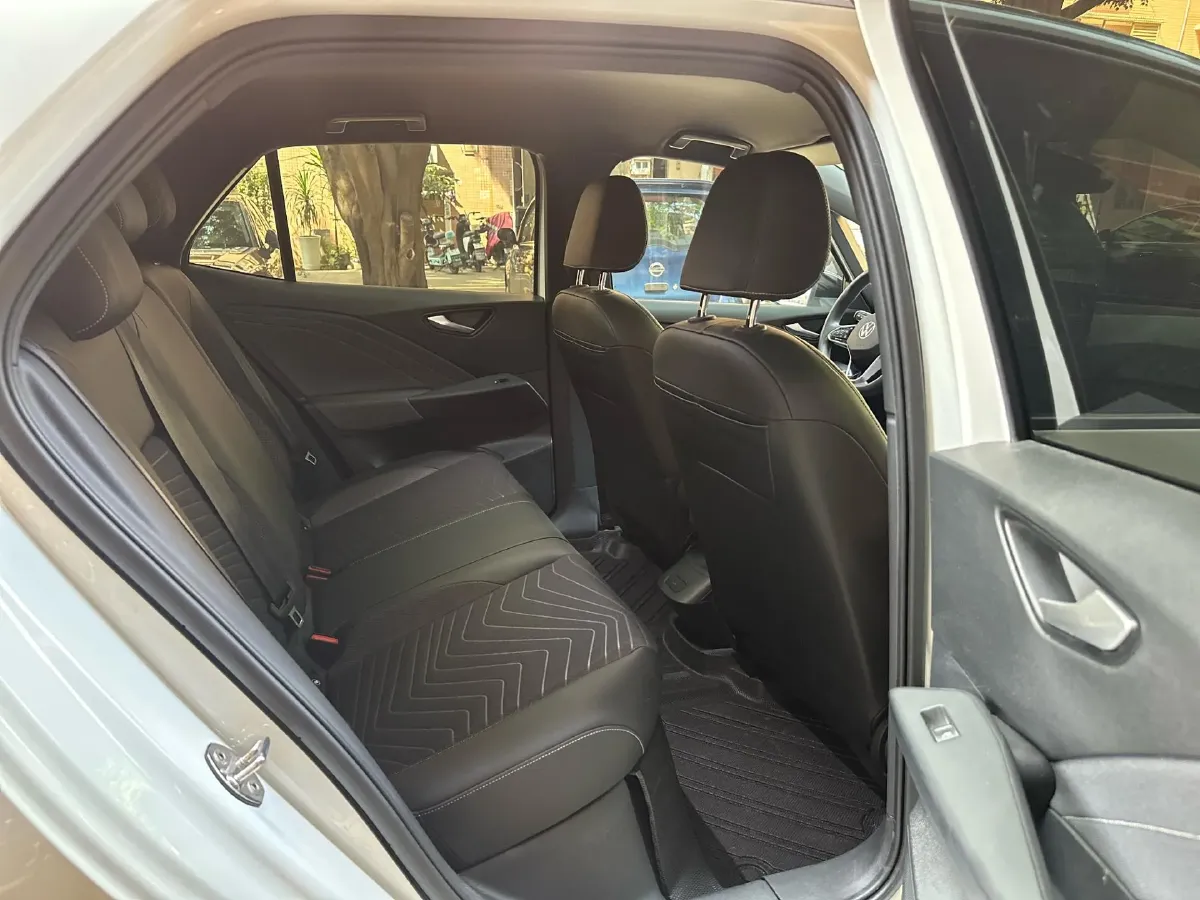 2025 Volkswagen ID.3 BEV 52.8KWH,autocango,china used car exporter,china ev exporter,chinese used car exporter,chinese used ev exporter