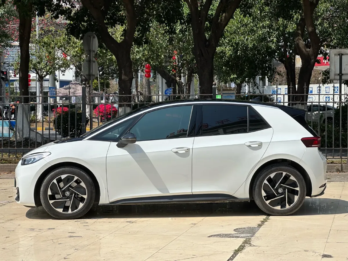 2025 Volkswagen ID.3 BEV 52.8KWH,autocango,china used car exporter,china ev exporter,chinese used car exporter,chinese used ev exporter