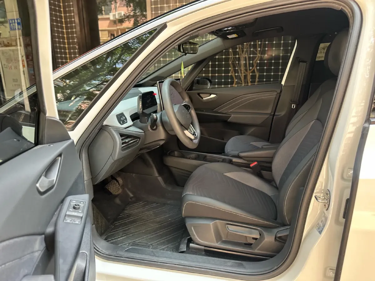 2025 Volkswagen ID.3 BEV 52.8KWH,autocango,china used car exporter,china ev exporter,chinese used car exporter,chinese used ev exporter