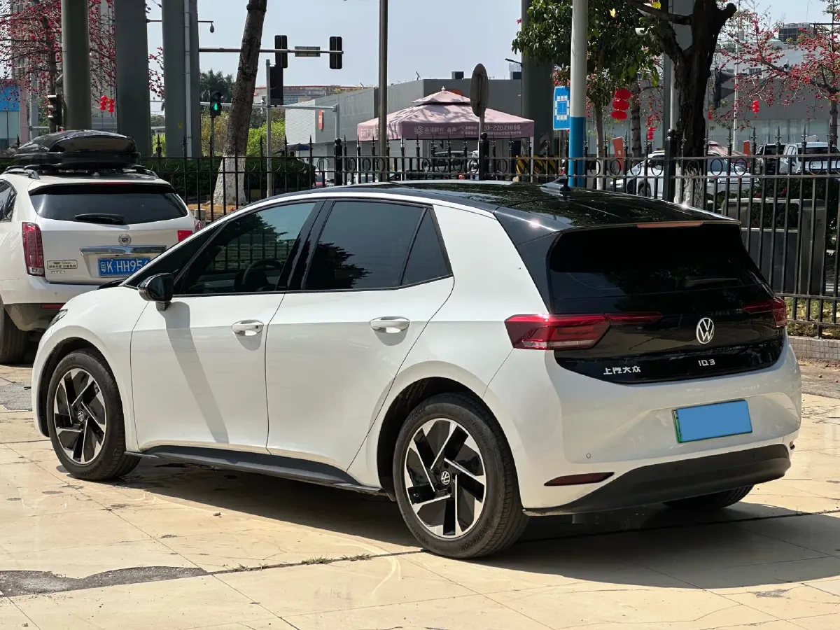 2025 Volkswagen ID.3 BEV 52.8KWH,autocango,china used car exporter,china ev exporter,chinese used car exporter,chinese used ev exporter