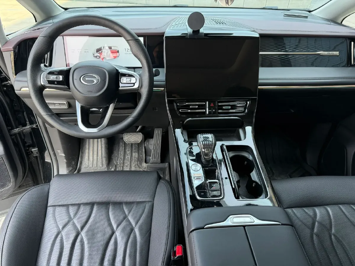 2024 GAC Trumpchi M8 2.0T 252HP L4 8AT,autocango,china used car exporter,china ev exporter,chinese used car exporter,chinese used ev exporter