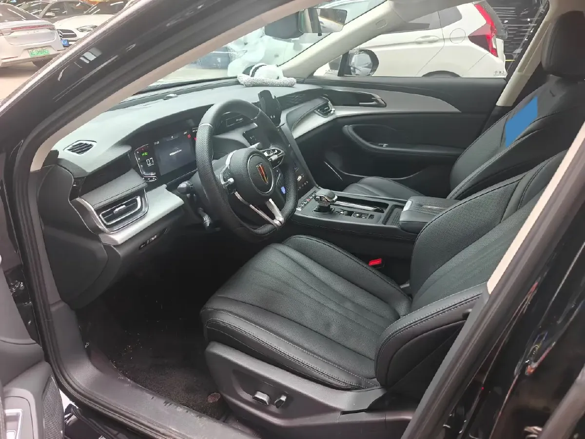 2025 HongQi H5 1.5T 169HP L4 7DCT,autocango,china used car exporter,china ev exporter,chinese used car exporter,chinese used ev exporter